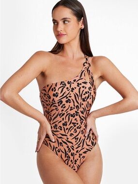 Cupshe One-Shoulder Love Struck Asymmetrical One
Piece sz.Small